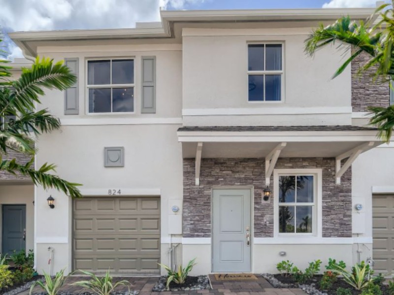 820 SE 16th Court - Florida - Homestead - 33034